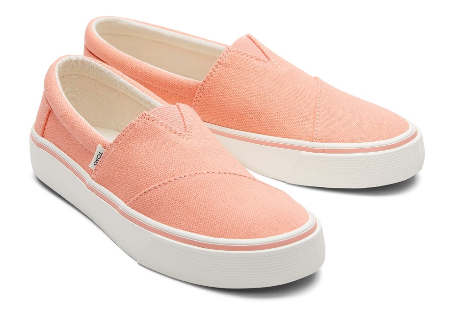 Toms Fenix şeftali Pembesi üzerinde Kayma