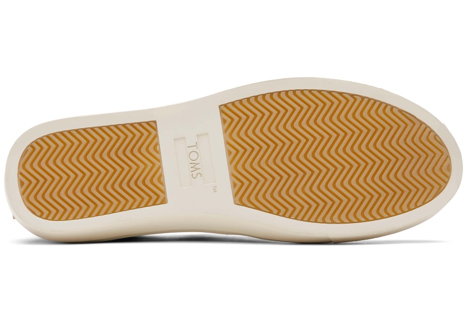 Toms Bryce Kumda Kayma