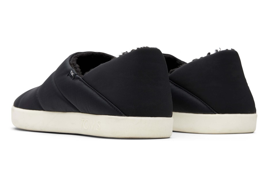 Ezra Terlik Toms Siyah