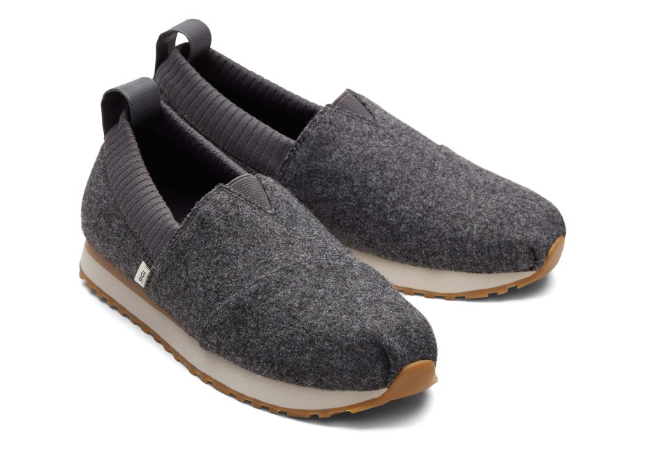 Yerleşik Toms Gölge
