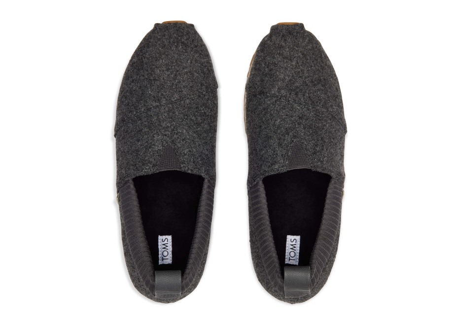 Yerleşik Toms Gölge