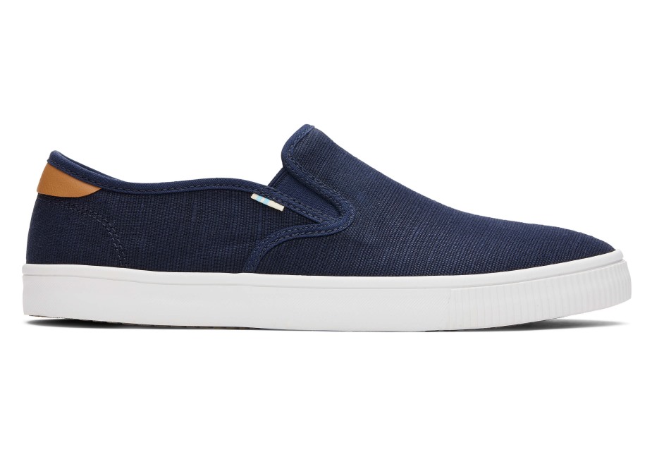 Donanma üzerinde Toms Baja Slip