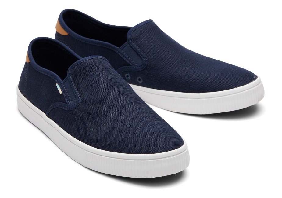 Donanma üzerinde Toms Baja Slip
