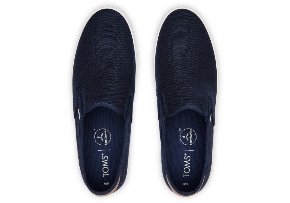 Donanma üzerinde Toms Baja Slip