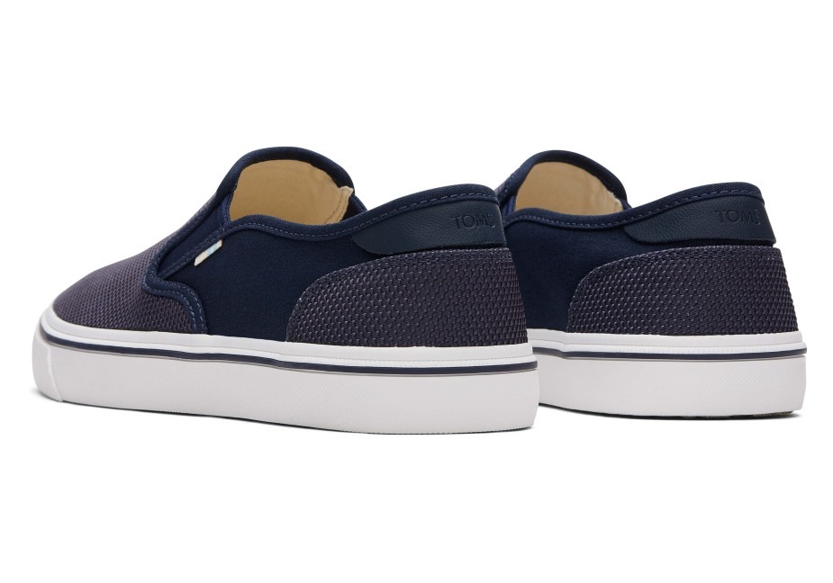 Derin Donanma üzerinde Toms Baja Slip