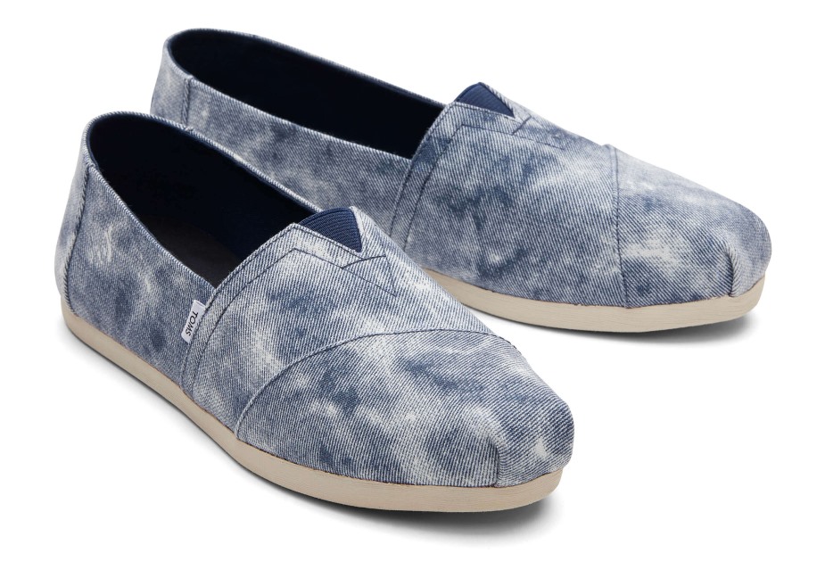 Toms Alpargata Yıkanmış Donanmayı Temsil Ediyor